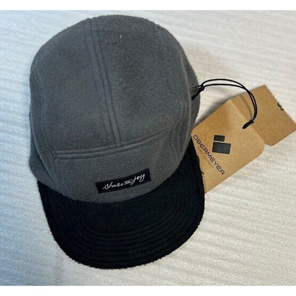 Obermeyer Gray & Black paper boy wool Blend Adjustable cap